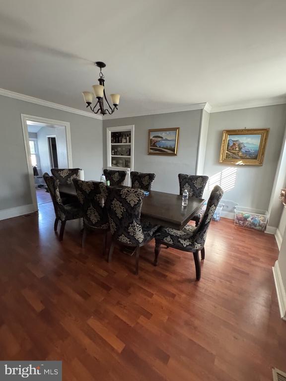 661 Ridge Pike