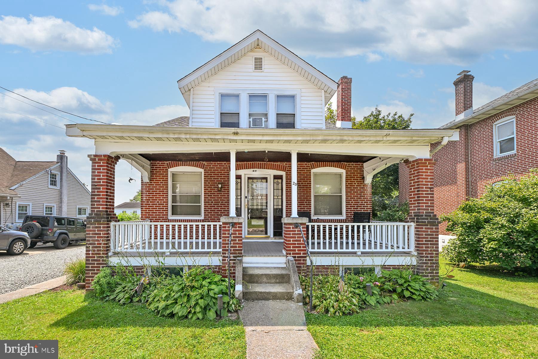 23 Berks St