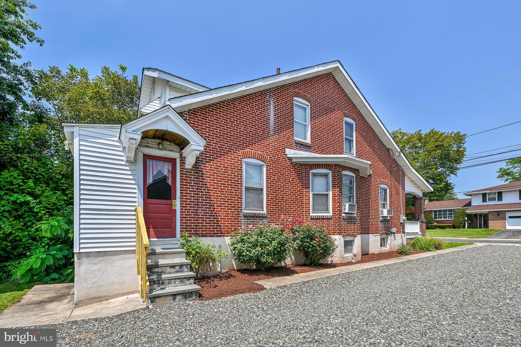 23 Berks St