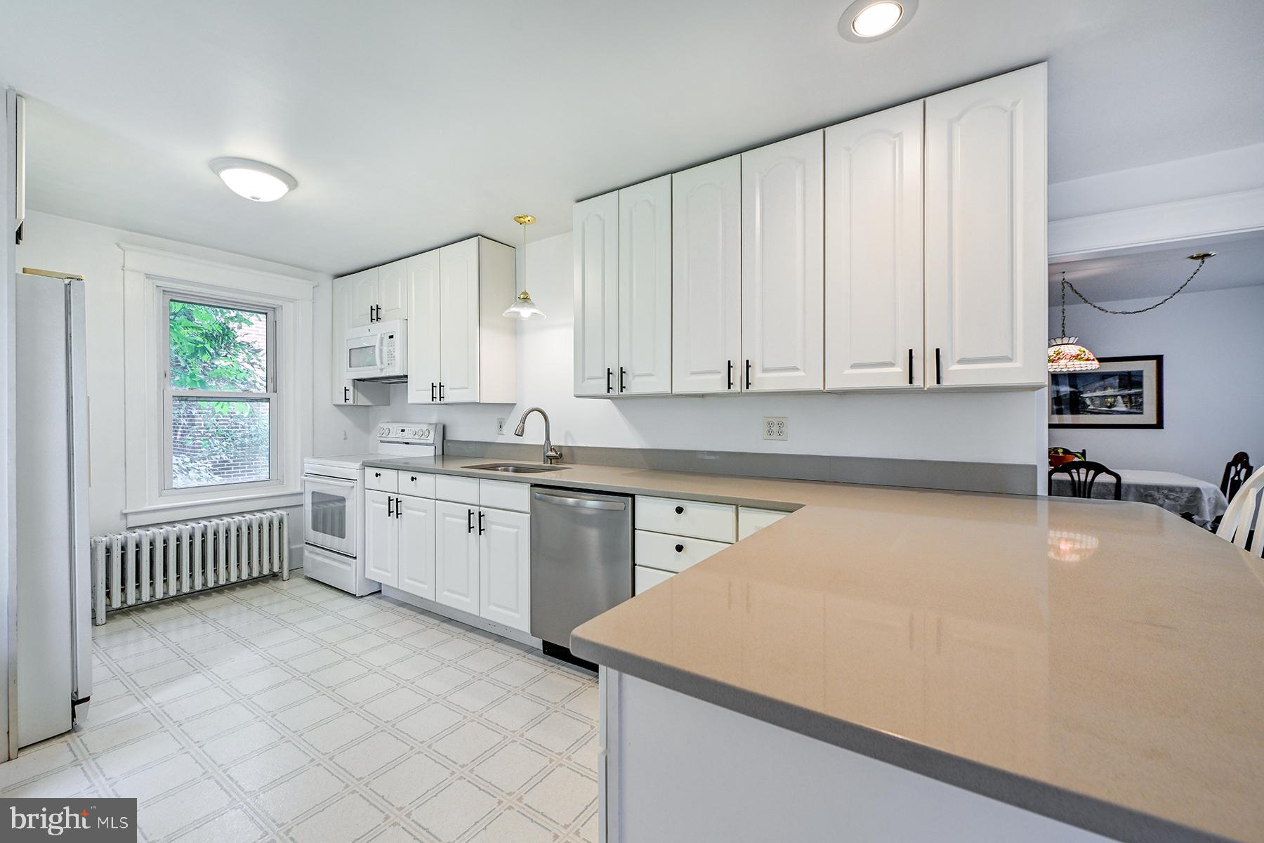 23 Berks St