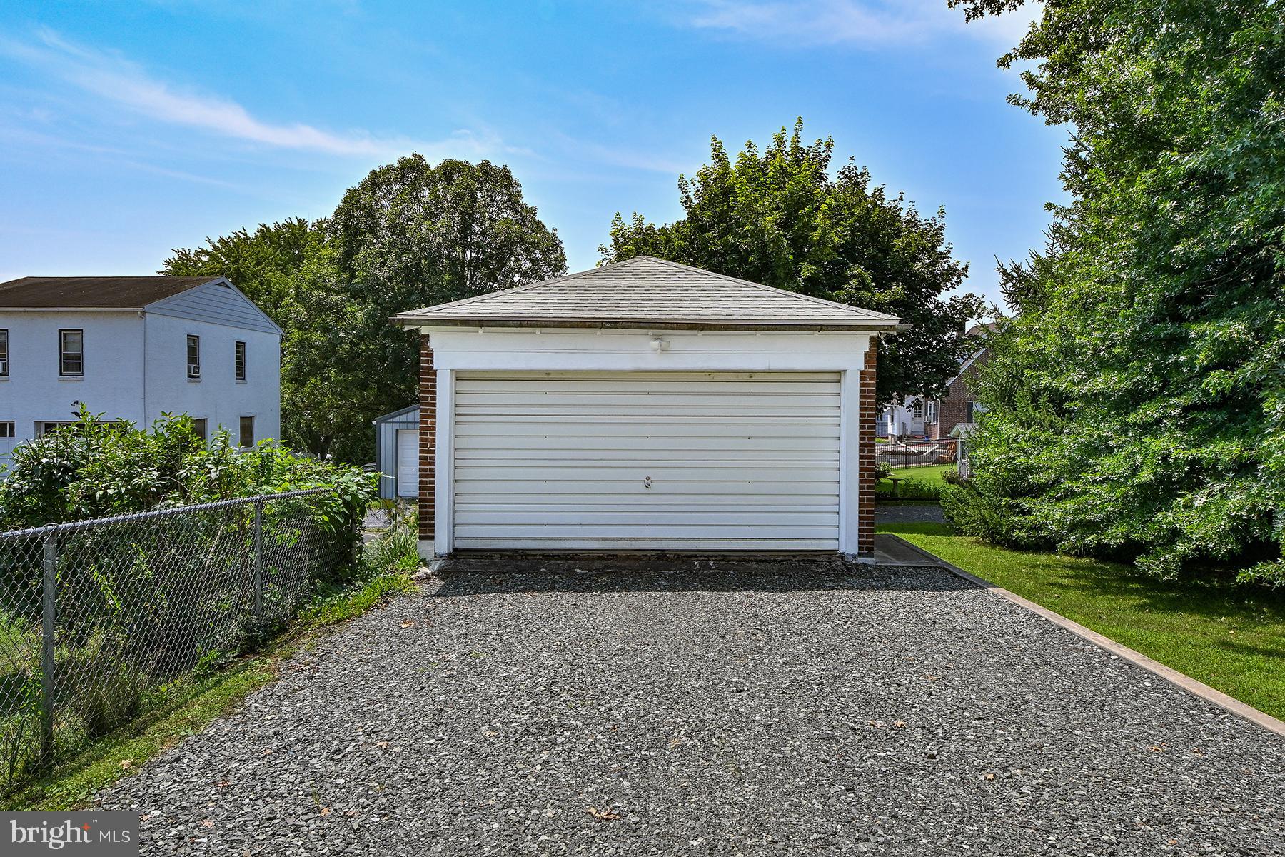 23 Berks St