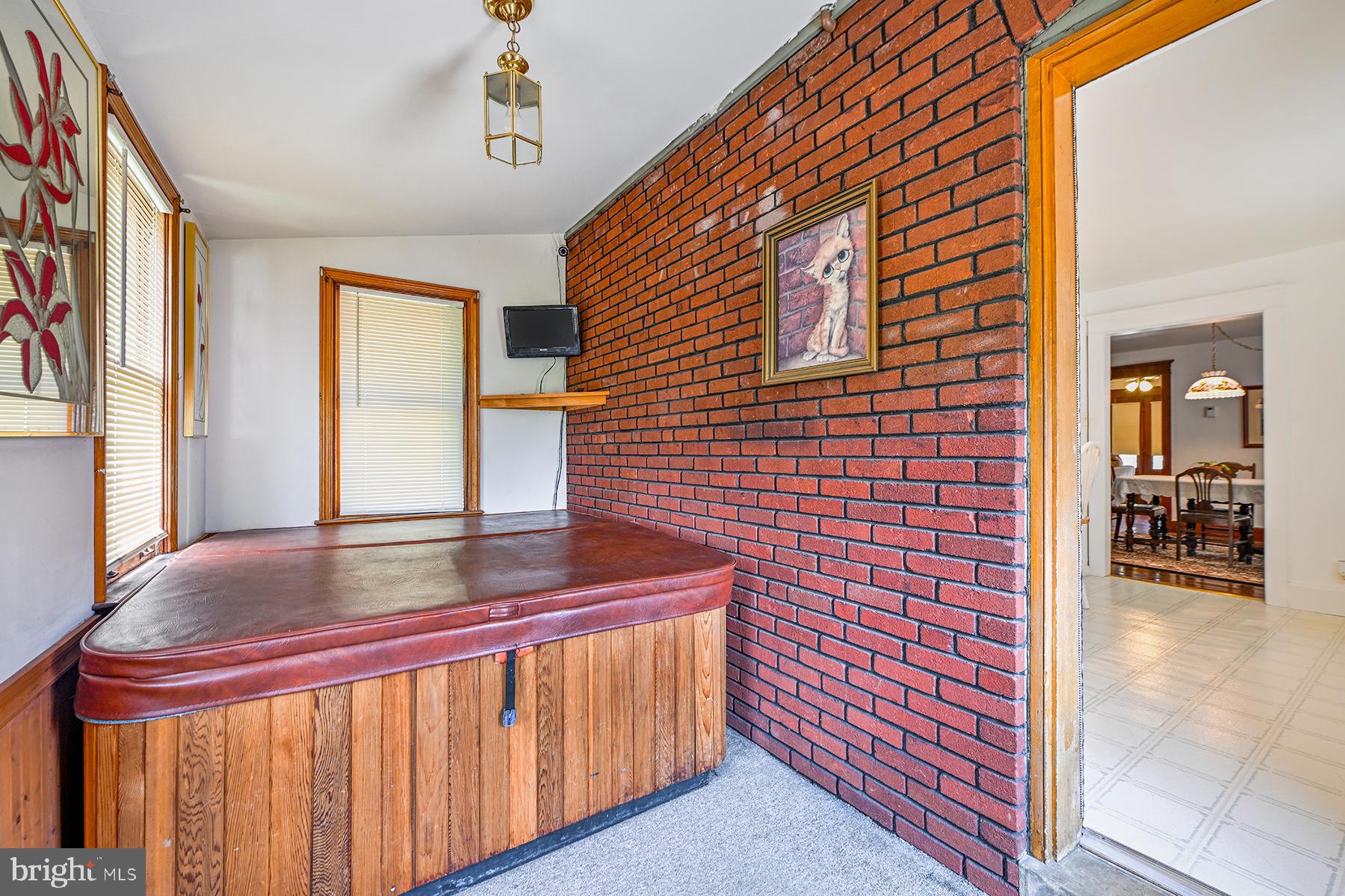 23 Berks St