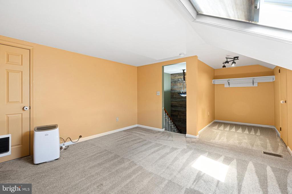 13 SUMMIT COURT