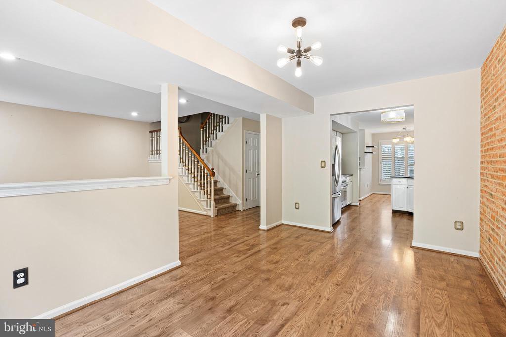 13 SUMMIT COURT