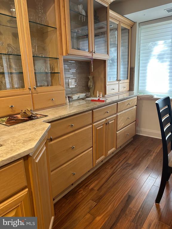 1637 OAKWOOD DRIVE Unit: CONDO 101