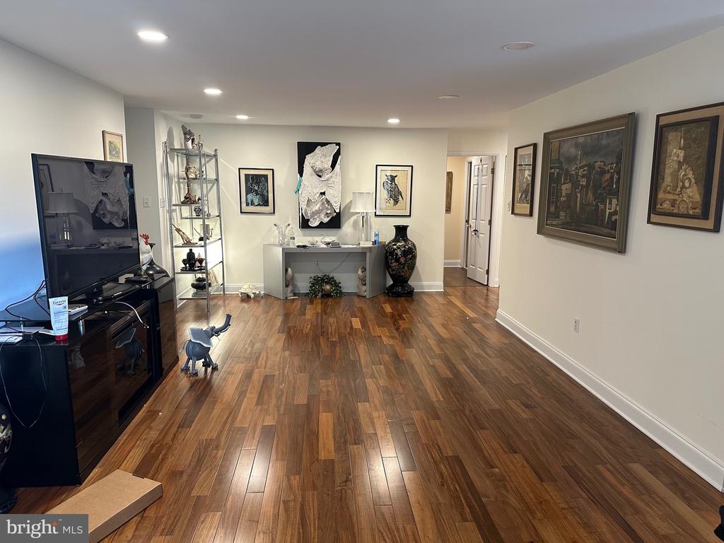 1637 OAKWOOD DRIVE Unit: CONDO 101