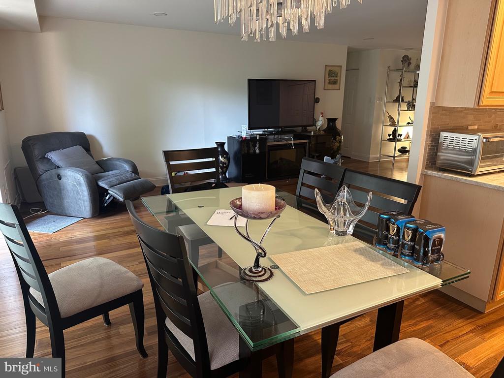 1637 OAKWOOD DRIVE Unit: CONDO 101