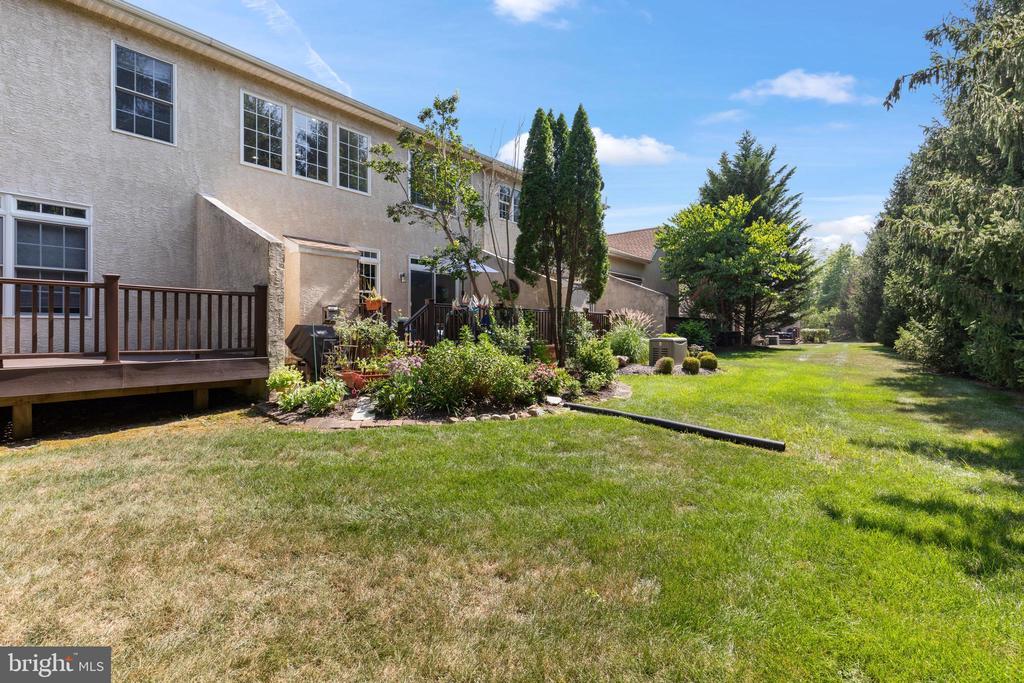 678 GREYCLIFFE LANE