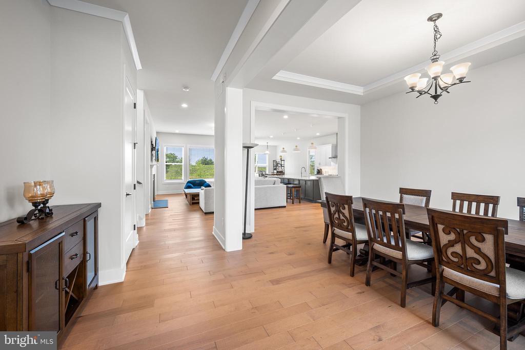 2639 HAWTHORN DRIVE
