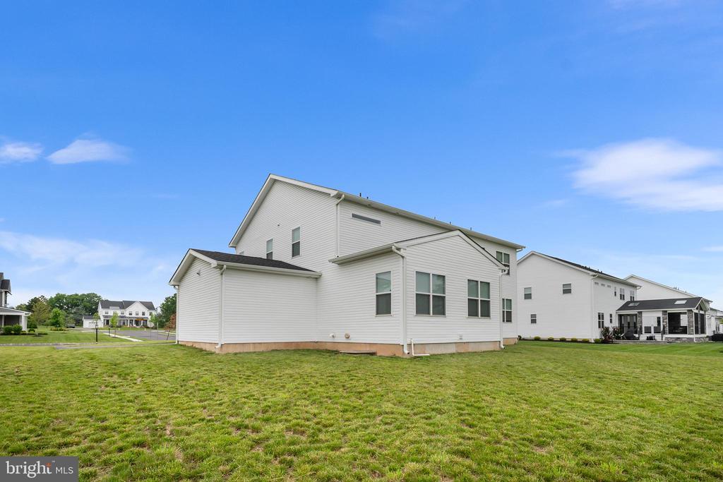 2639 HAWTHORN DRIVE