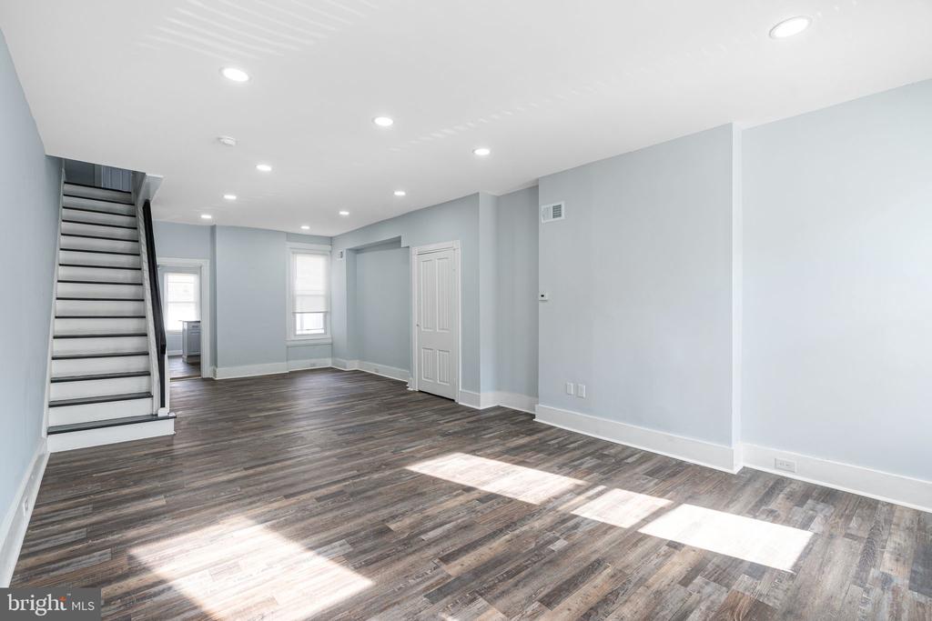 725 W LAFAYETTE STREET