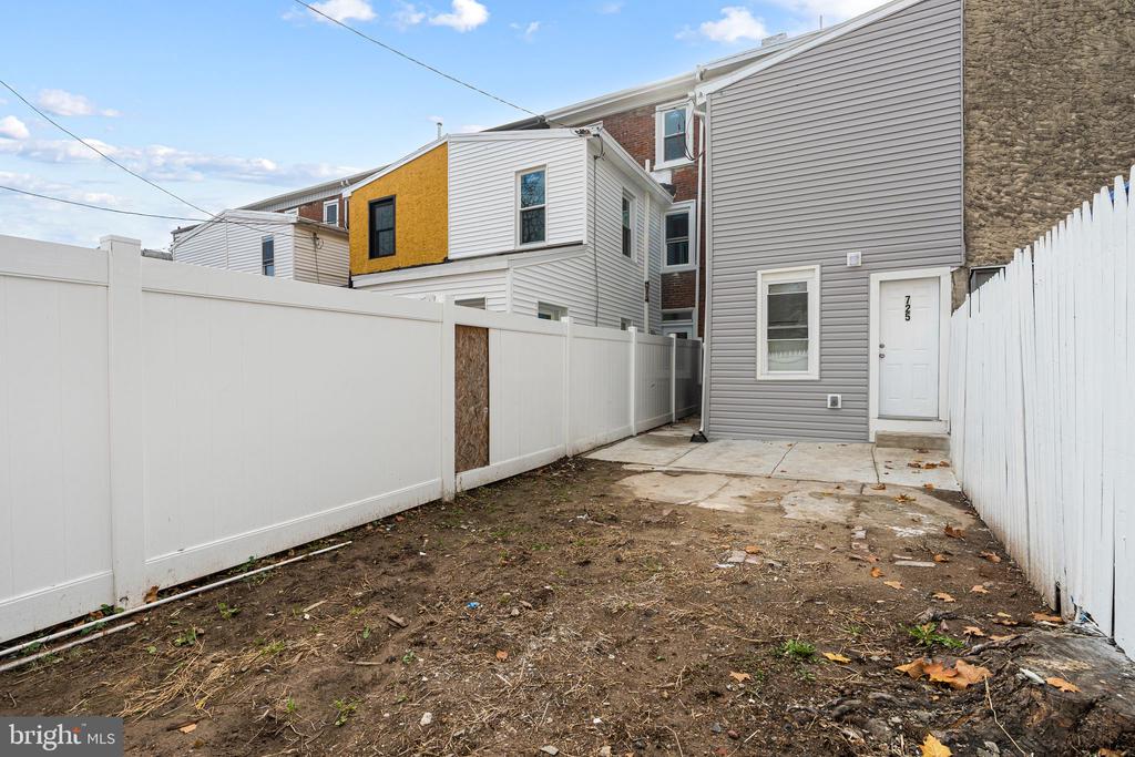 725 W LAFAYETTE STREET