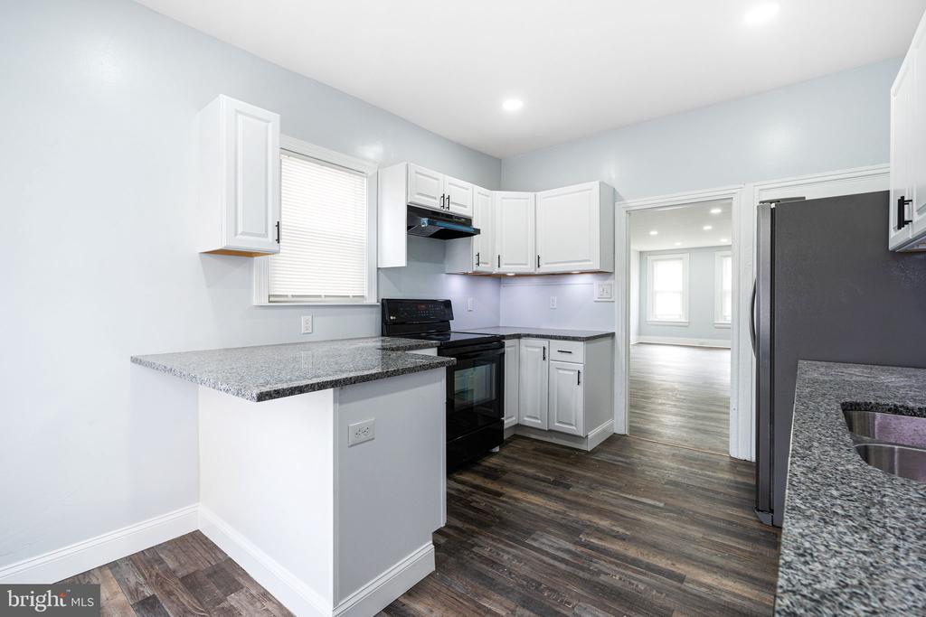 725 W LAFAYETTE STREET