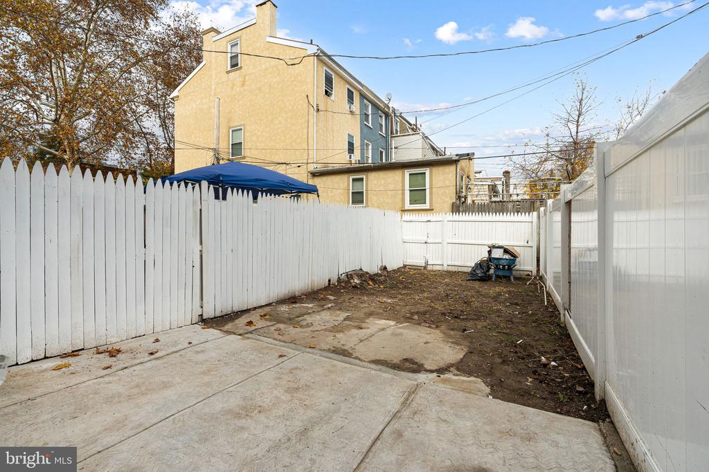 725 W LAFAYETTE STREET