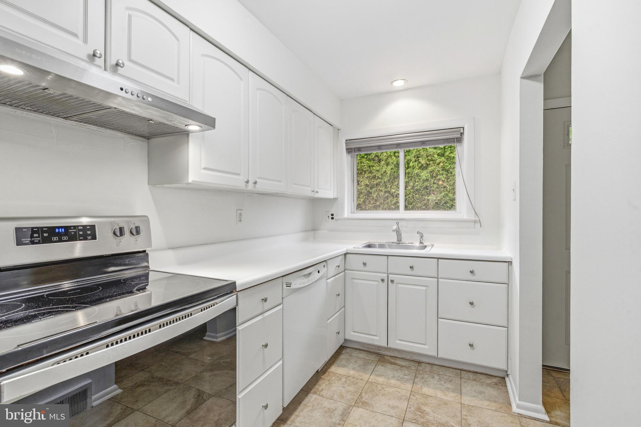 106 W MONTGOMERY AVENUE 8