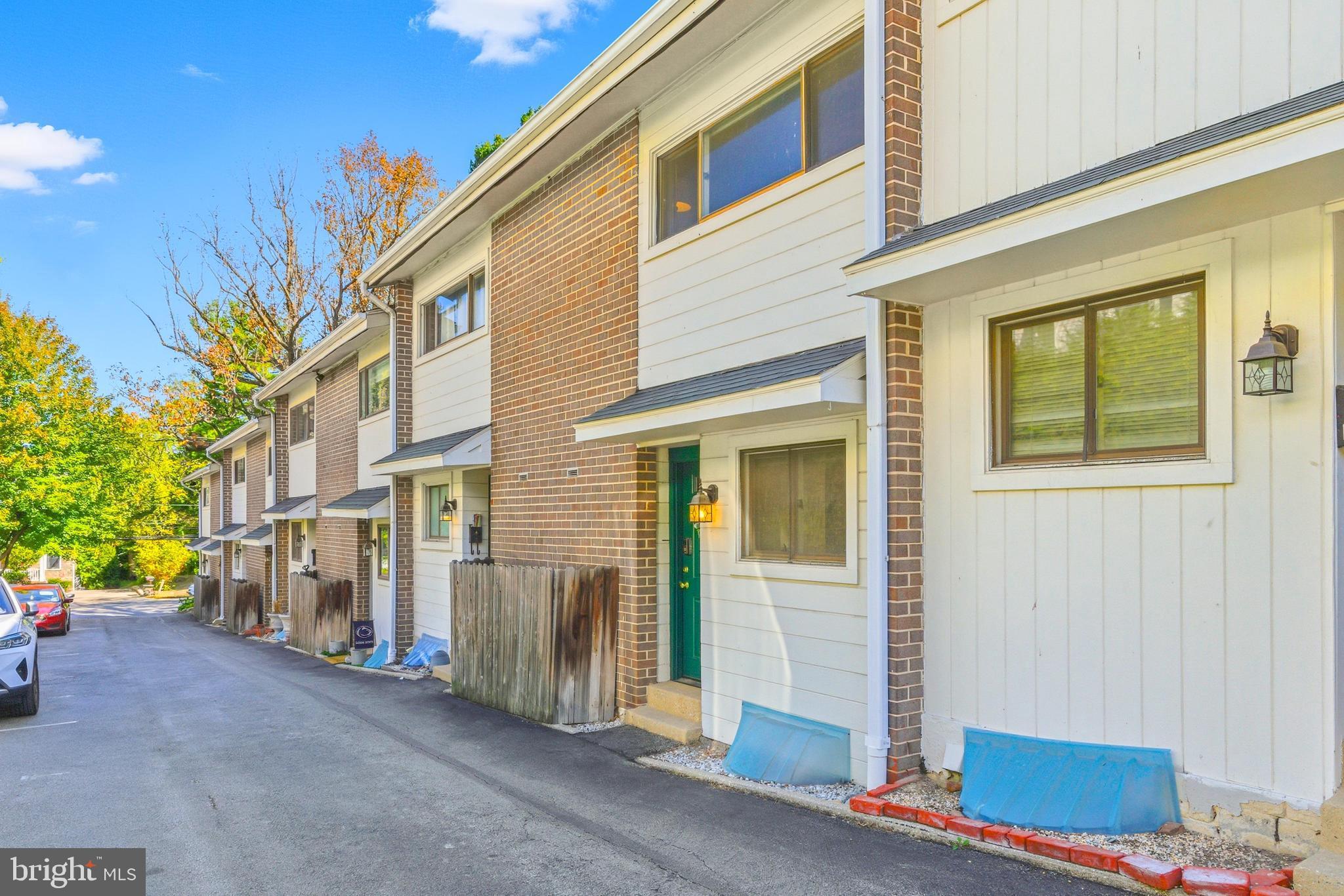 106 W MONTGOMERY AVENUE 8