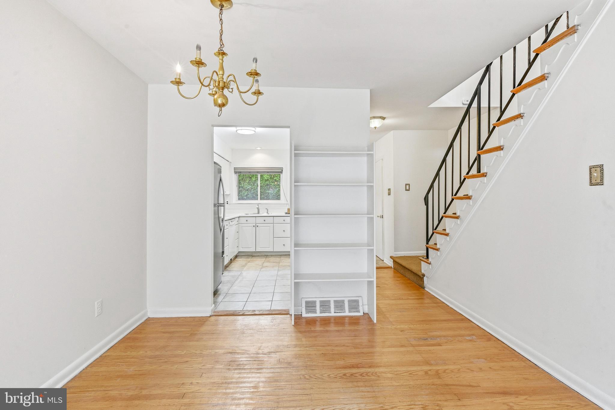 106 W MONTGOMERY AVENUE 8