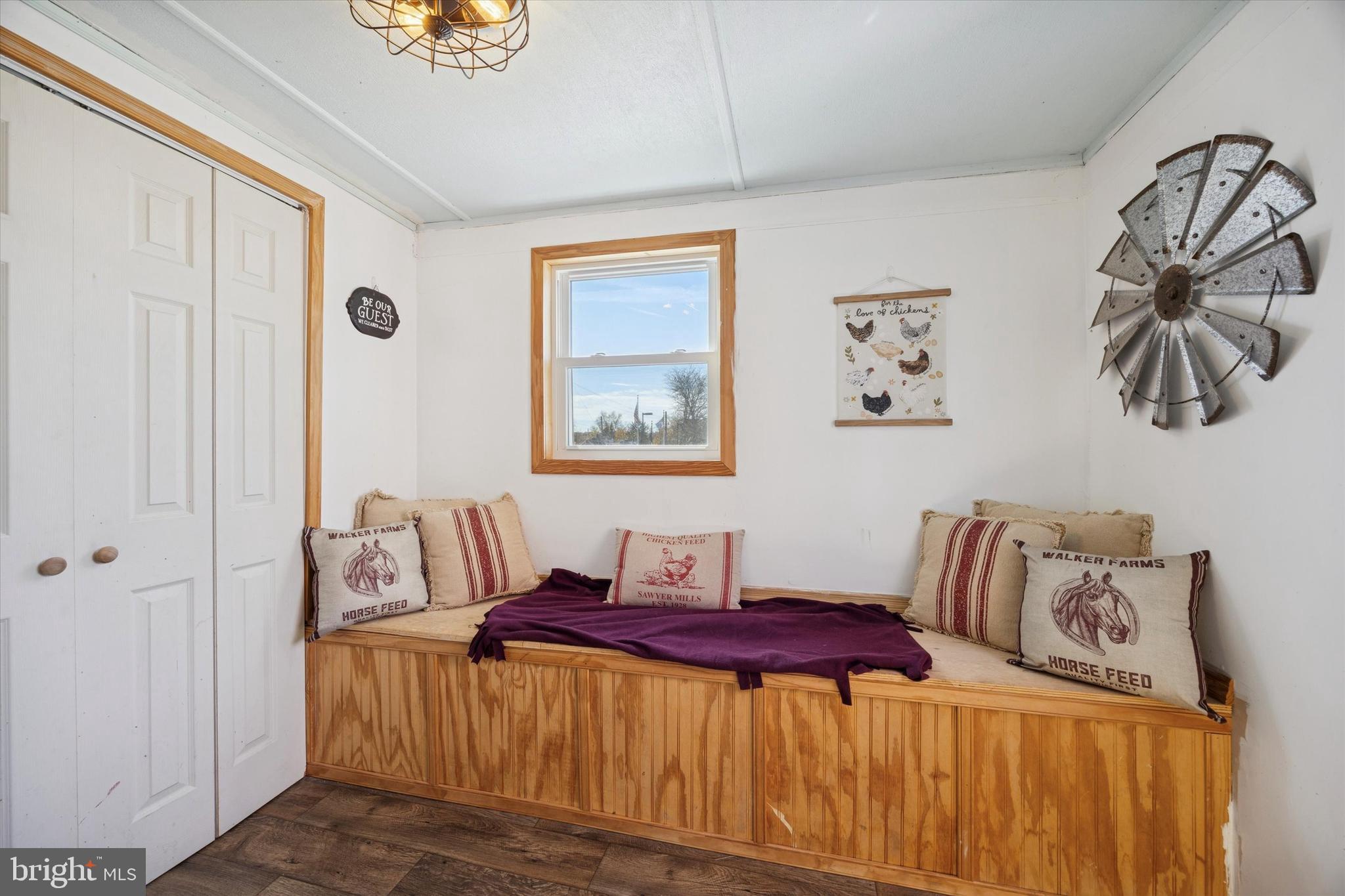 2951 N CHARLOTTE STREET