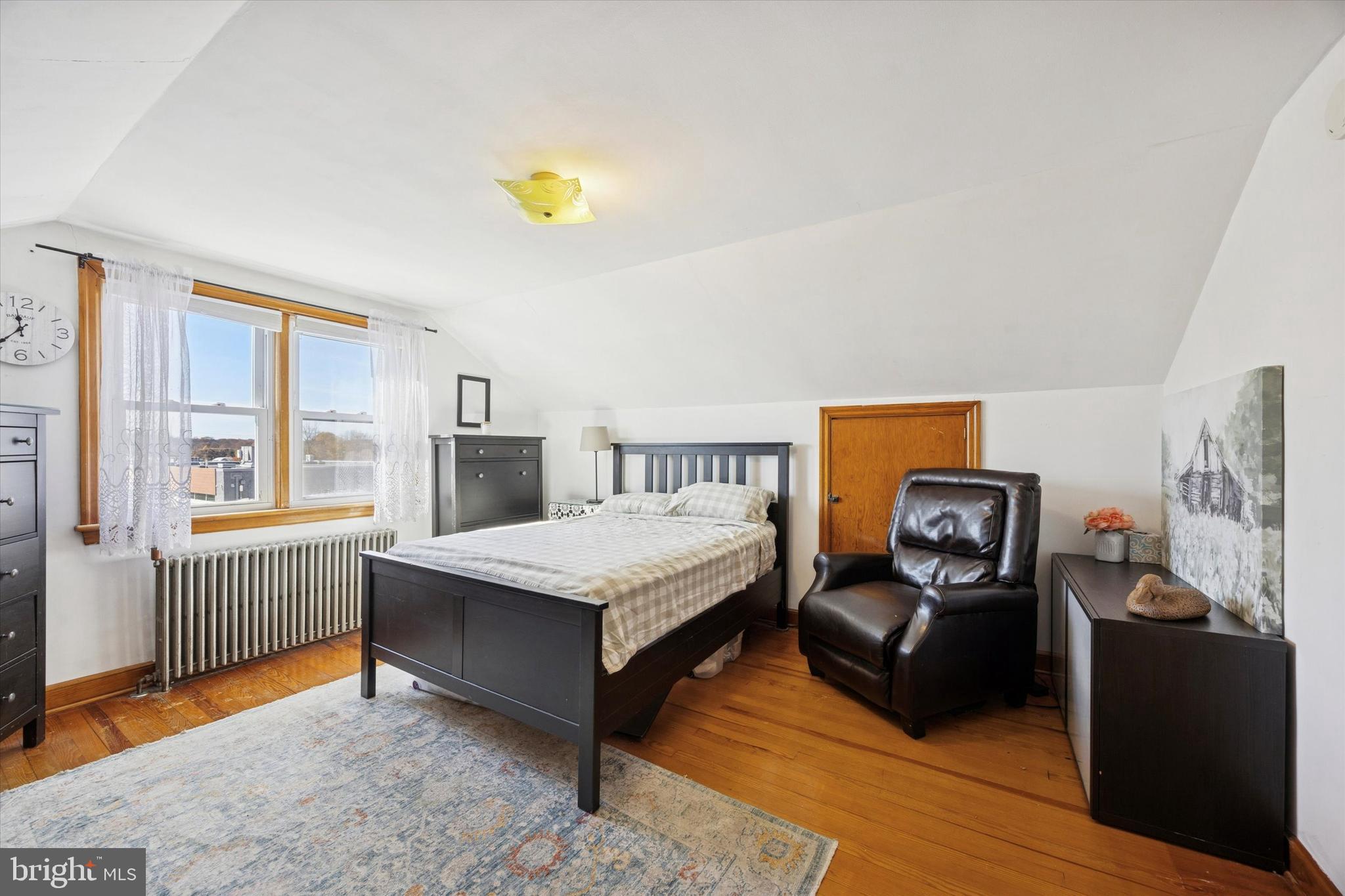 2951 N CHARLOTTE STREET