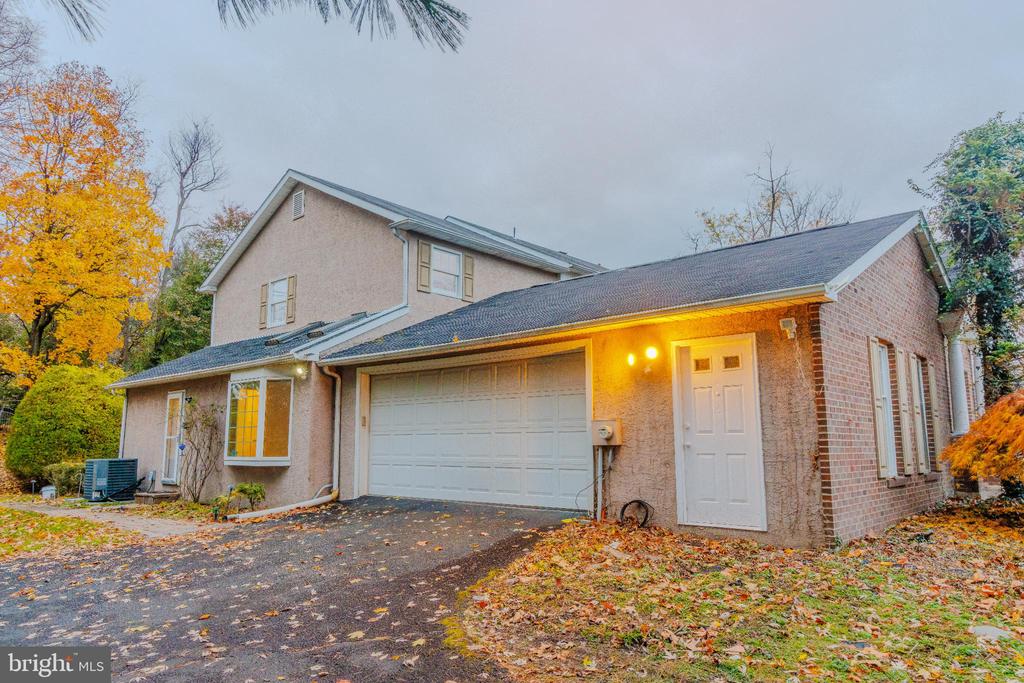 1536 FULTON DRIVE