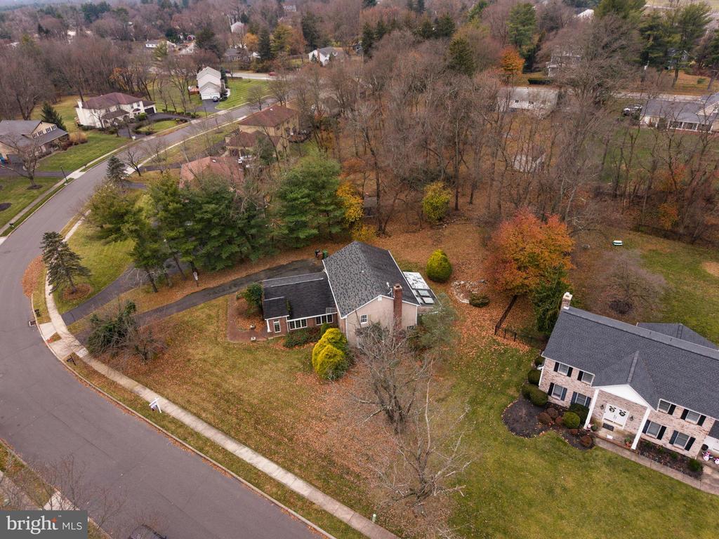 1536 FULTON DRIVE