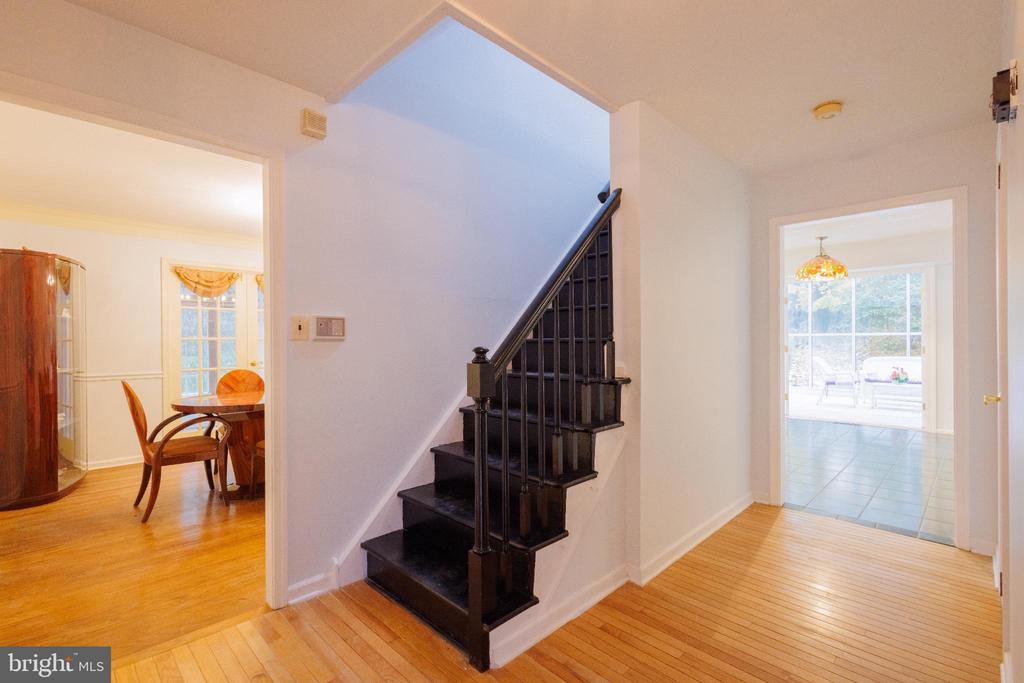 1536 FULTON DRIVE