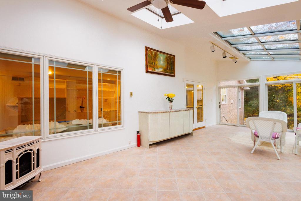 1536 FULTON DRIVE