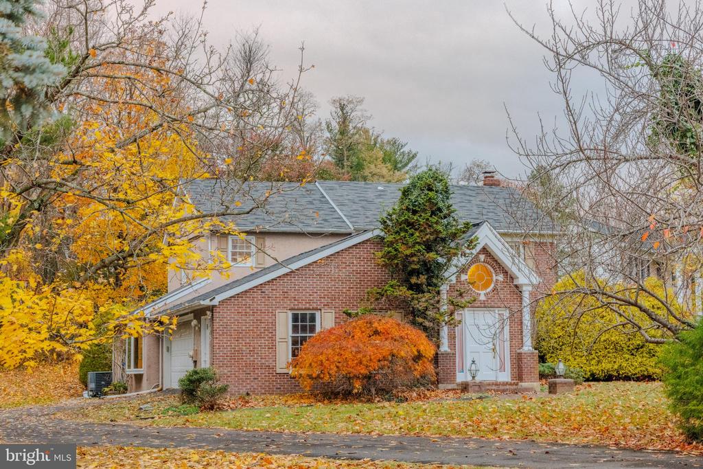 1536 FULTON DRIVE