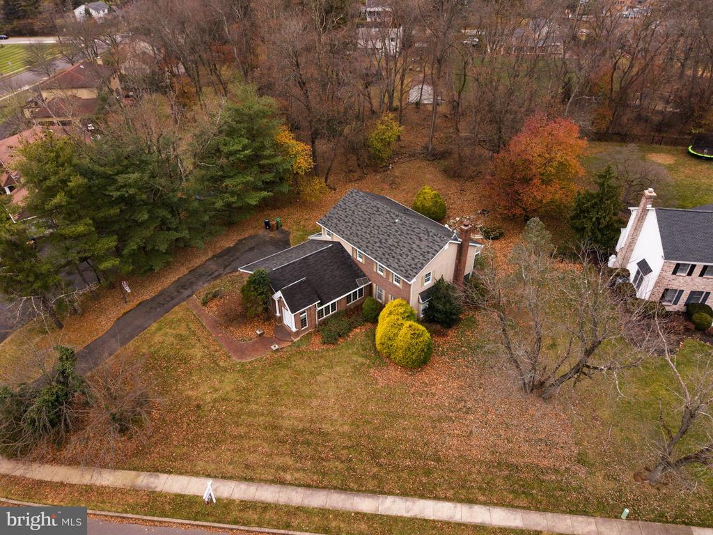 1536 FULTON DRIVE