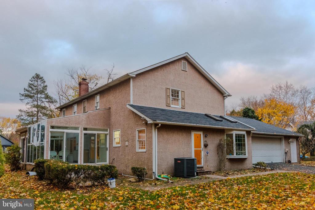 1536 FULTON DRIVE