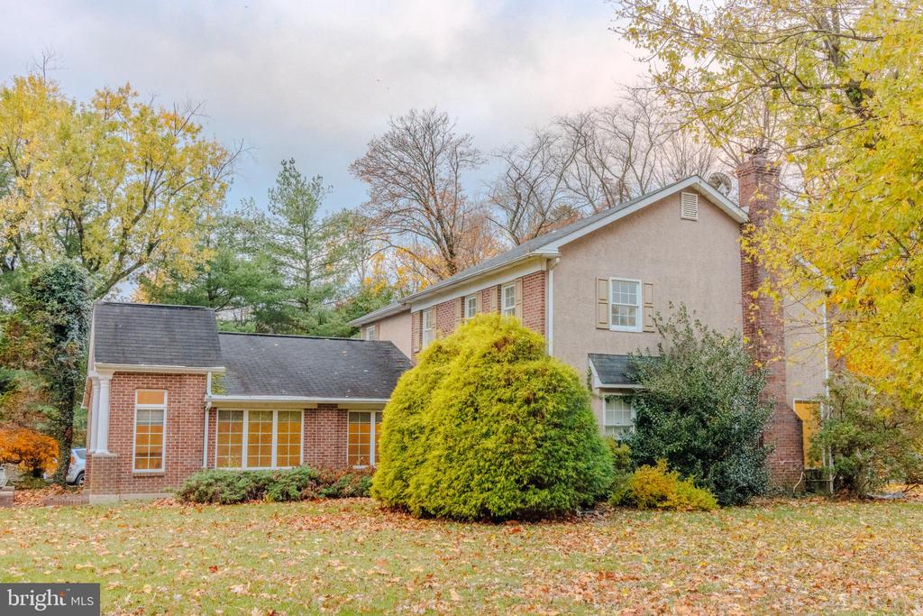 1536 FULTON DRIVE