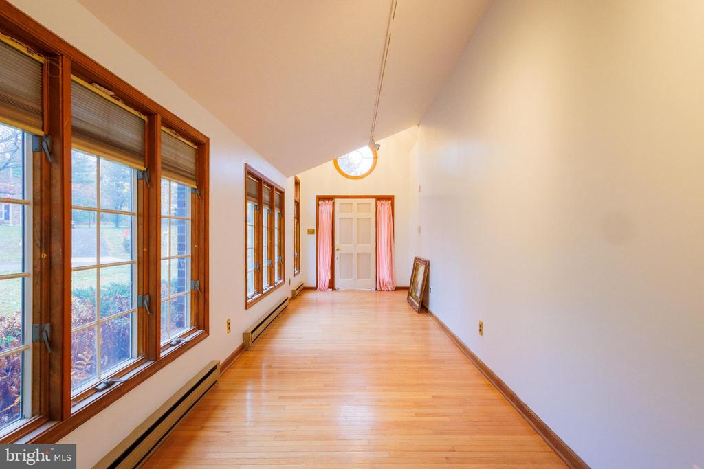1536 FULTON DRIVE