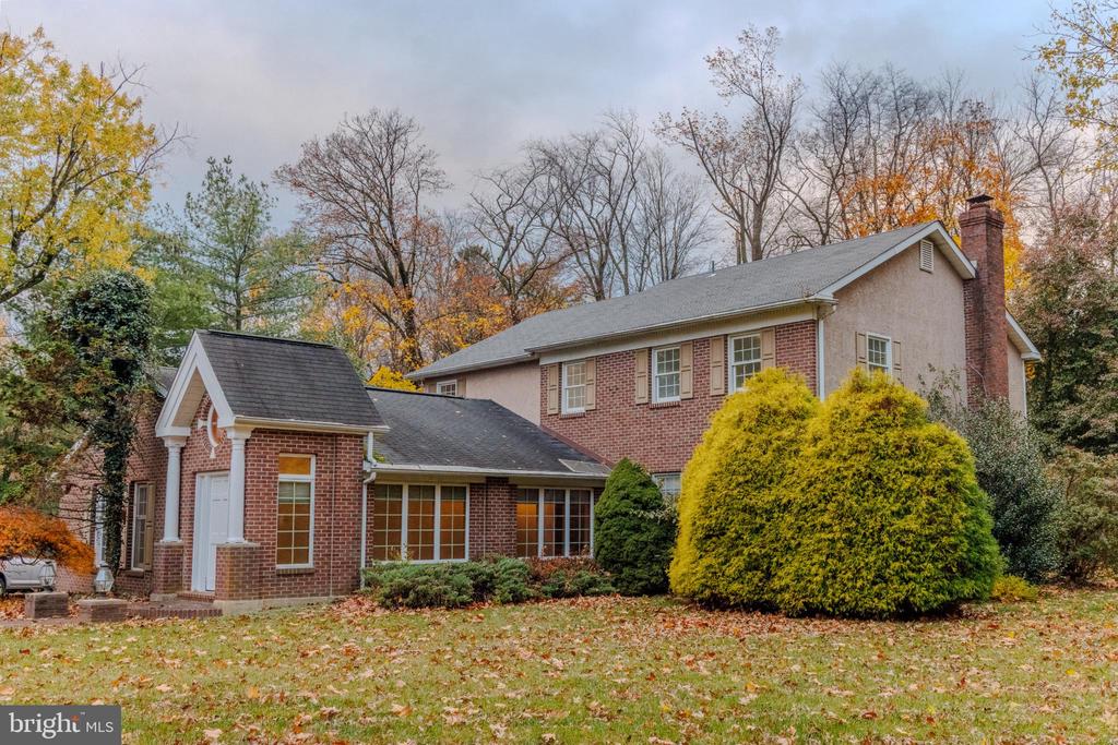 1536 FULTON DRIVE