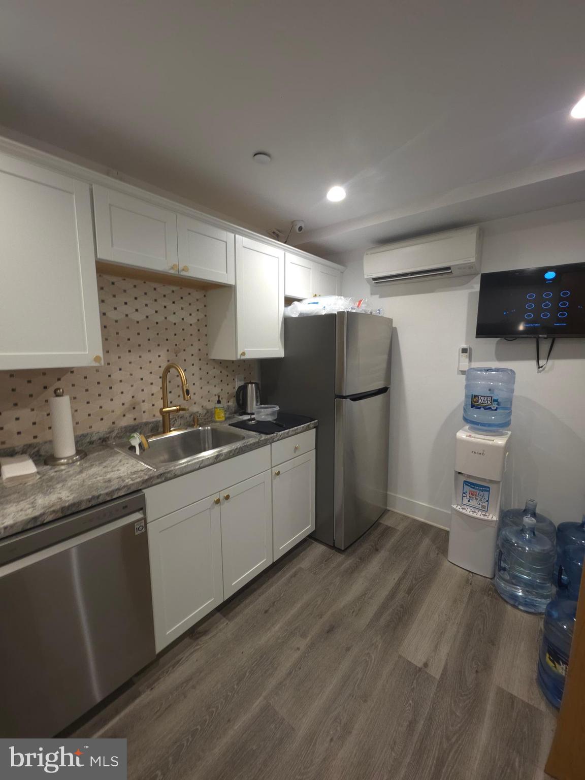 1300 E MERMAID LANE A