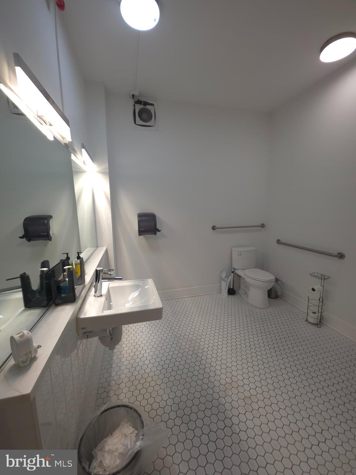 1300 E MERMAID LANE A