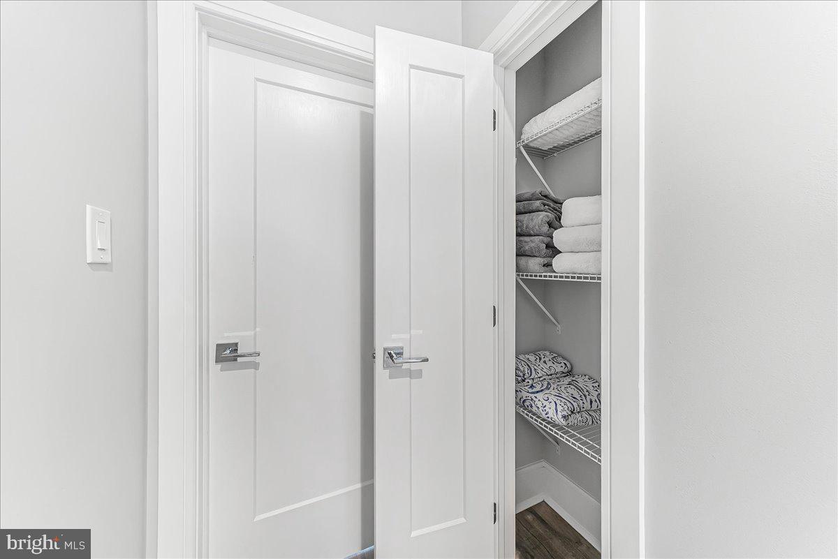 537 APPLE STREET 302