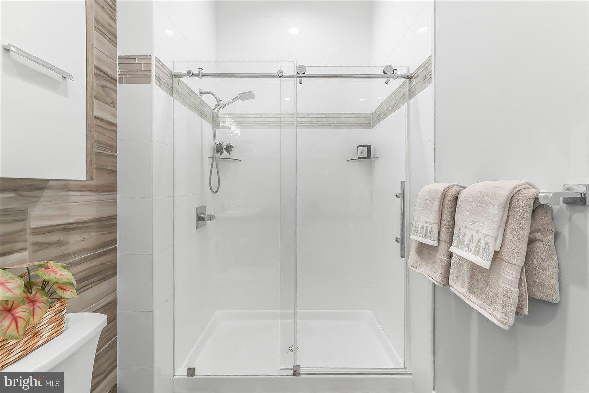 537 APPLE STREET 302