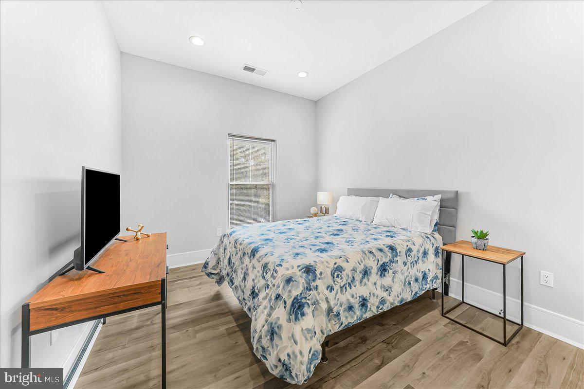 537 APPLE STREET 302