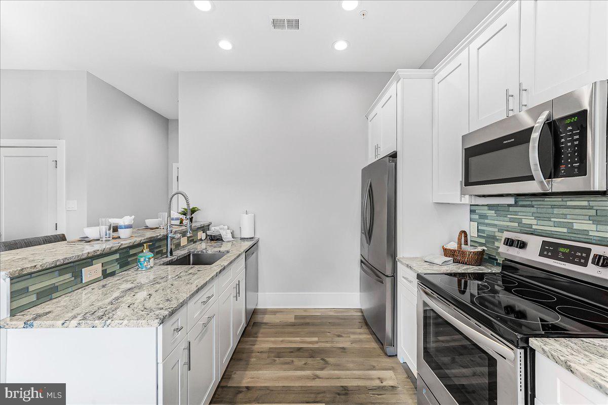 537 APPLE STREET 302