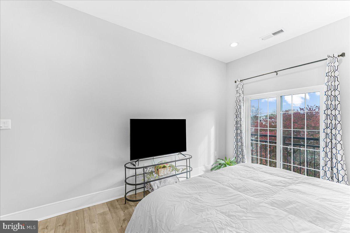 537 APPLE STREET 302