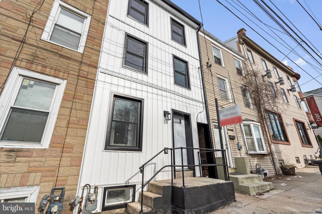 378 E ELM STREET