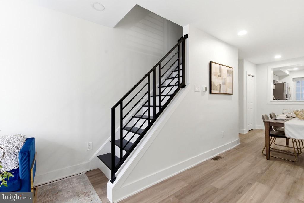 378 E ELM STREET
