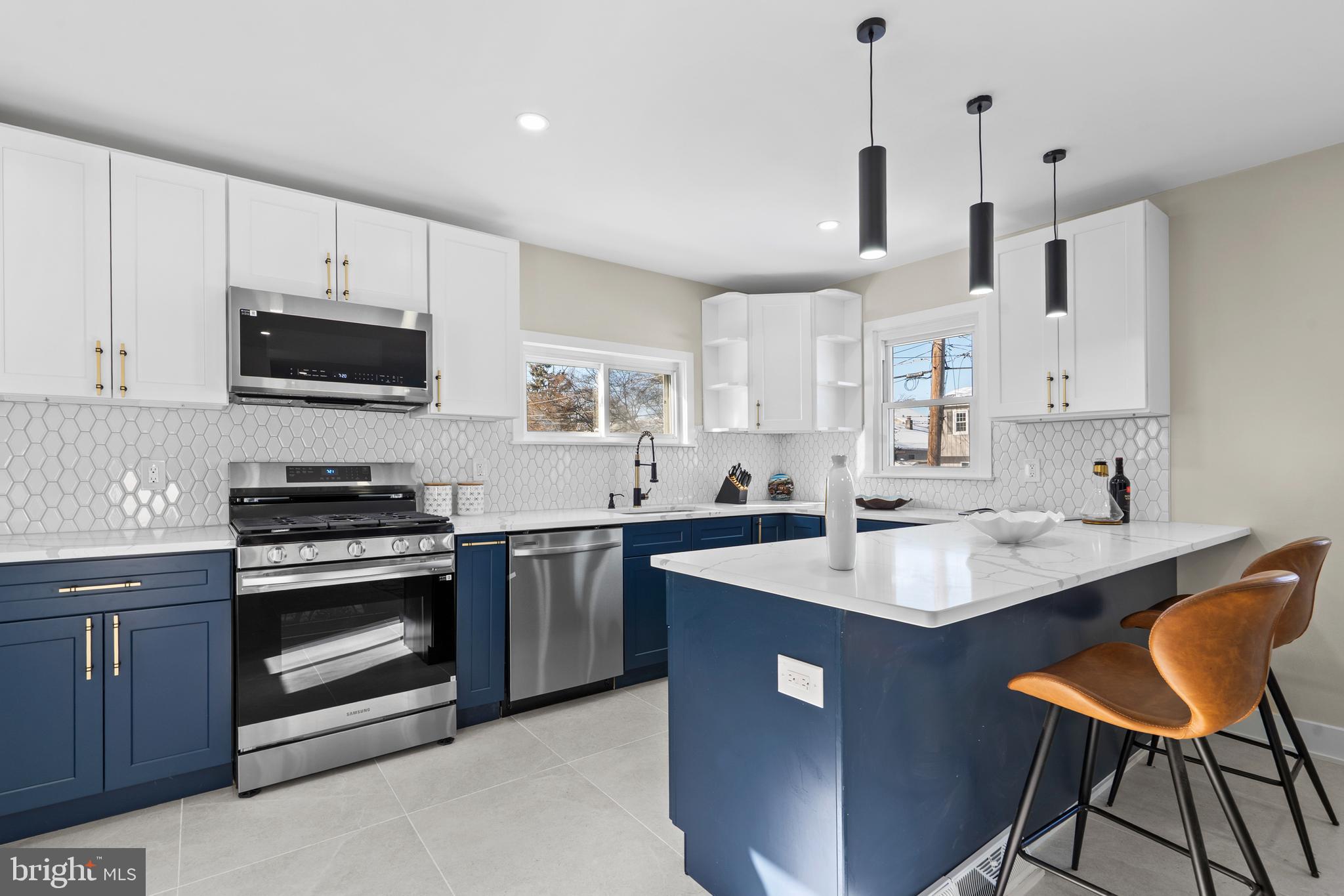 1717 CRESTVIEW AVENUE