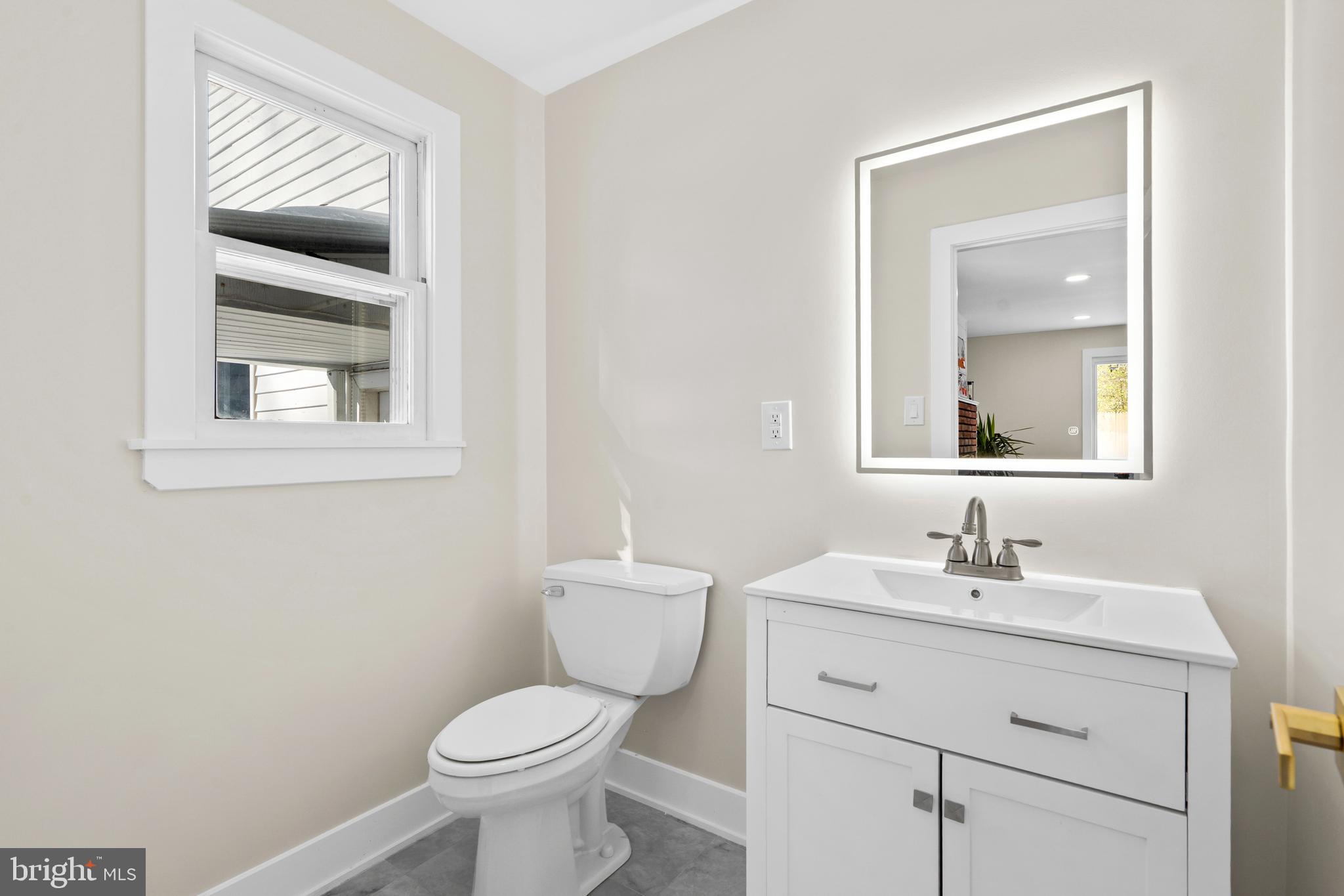 1717 CRESTVIEW AVENUE