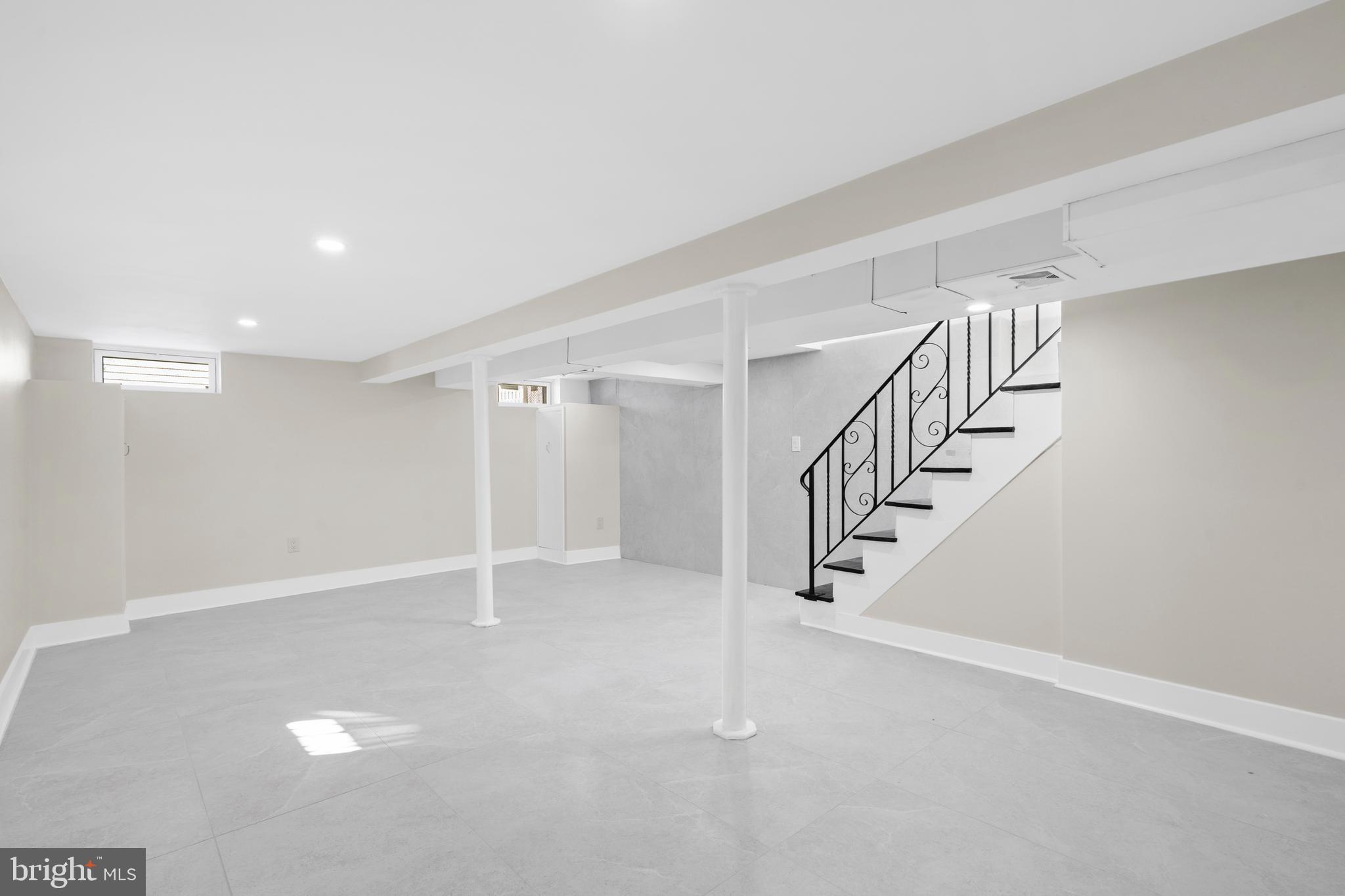 1717 CRESTVIEW AVENUE