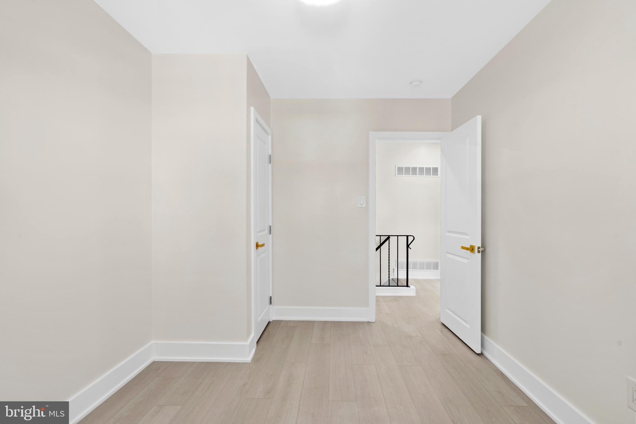 1717 CRESTVIEW AVENUE