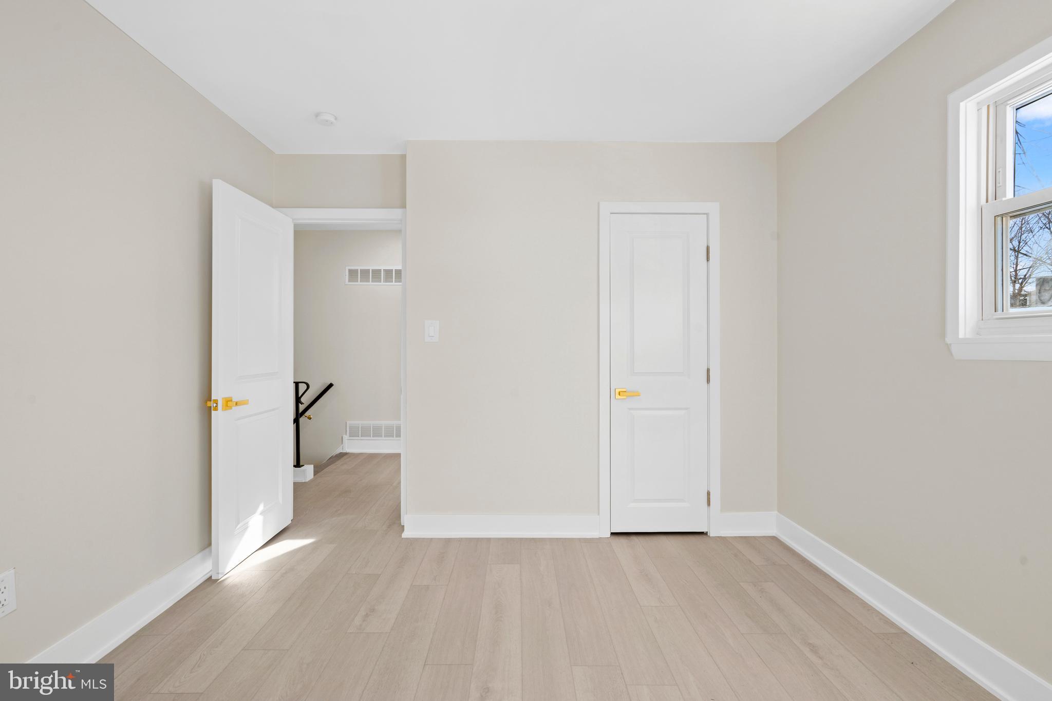 1717 CRESTVIEW AVENUE