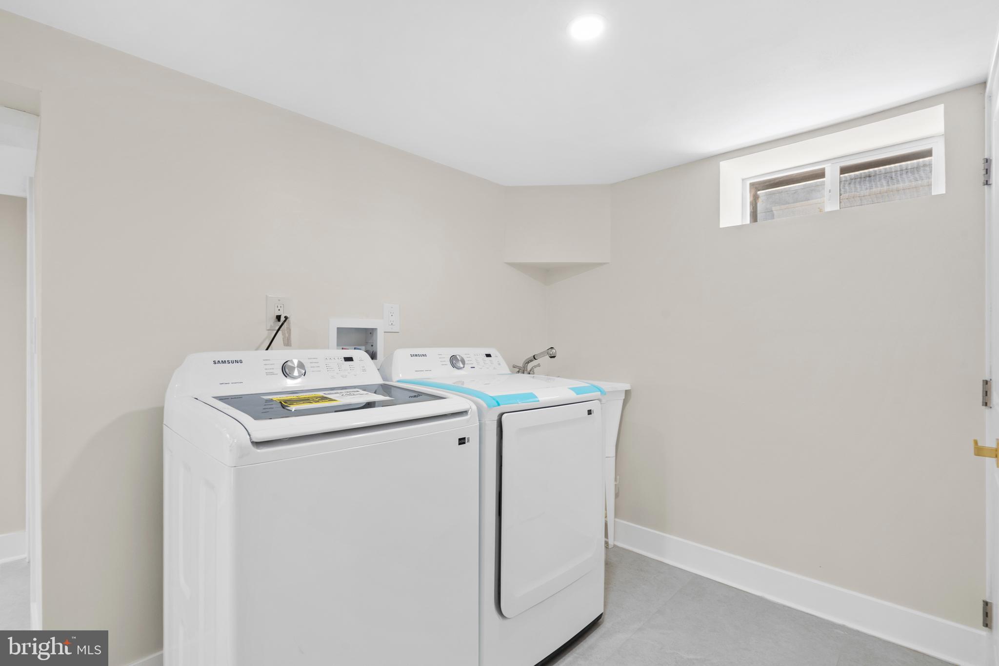 1717 CRESTVIEW AVENUE