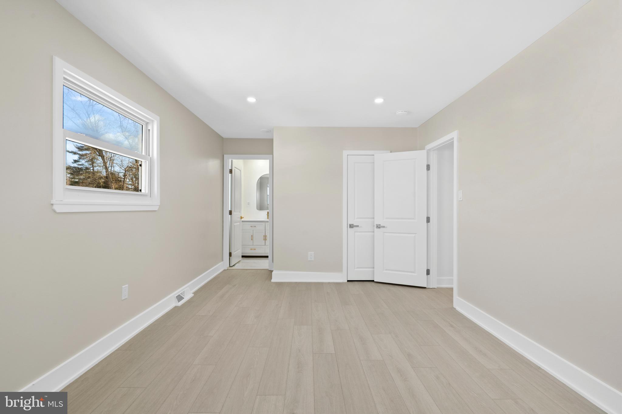 1717 CRESTVIEW AVENUE