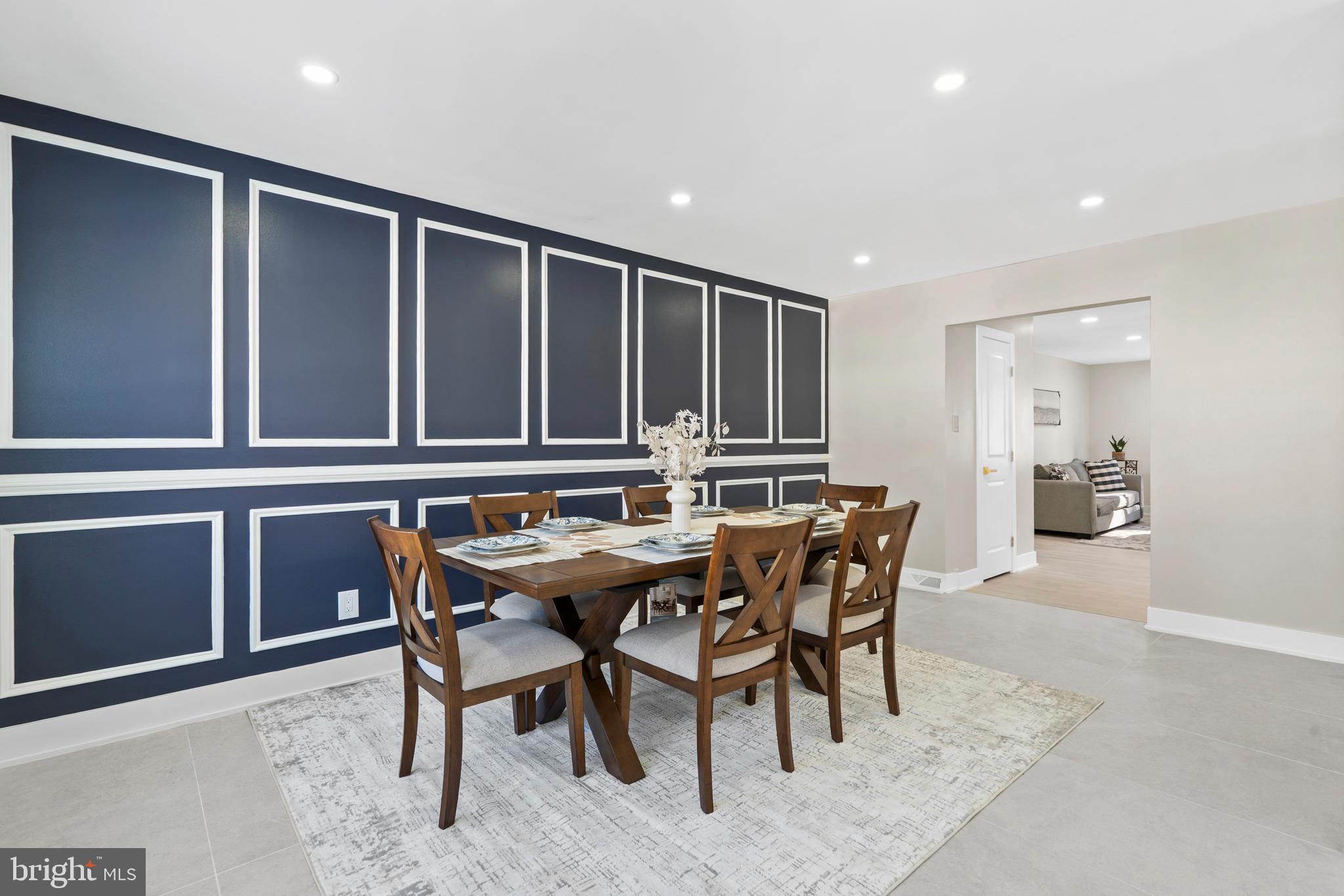 1717 CRESTVIEW AVENUE